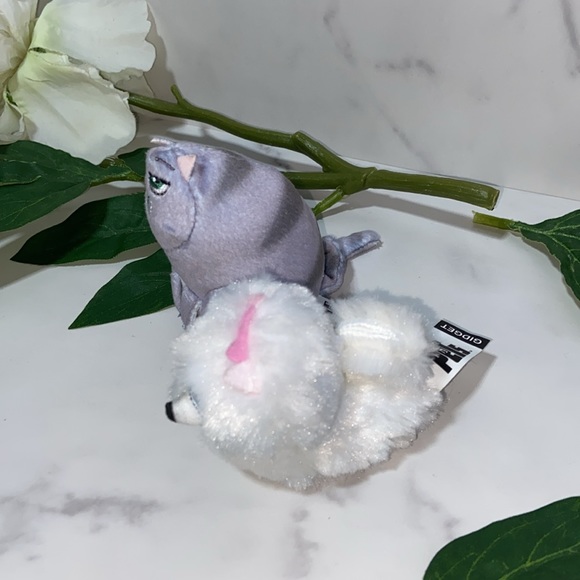 Pets Chloe cat and Gidget Puppy (The secret life) - Picture 5 of 17